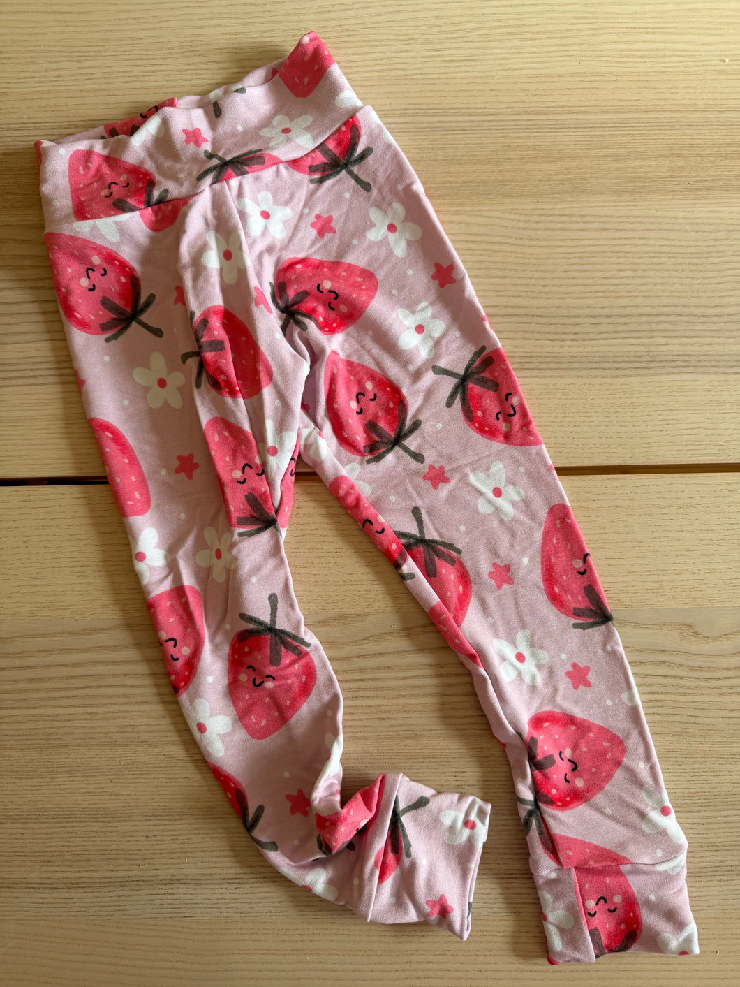Strawberry Leggings 2T